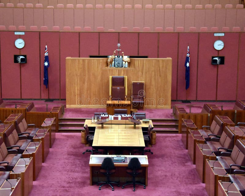 Inre sikt av den australiska senaten i parlamenthuset, Canberra royaltyfri bild Inre sikt av den australiska senaten i parlamenthuset, Canberra royaltyfri bild