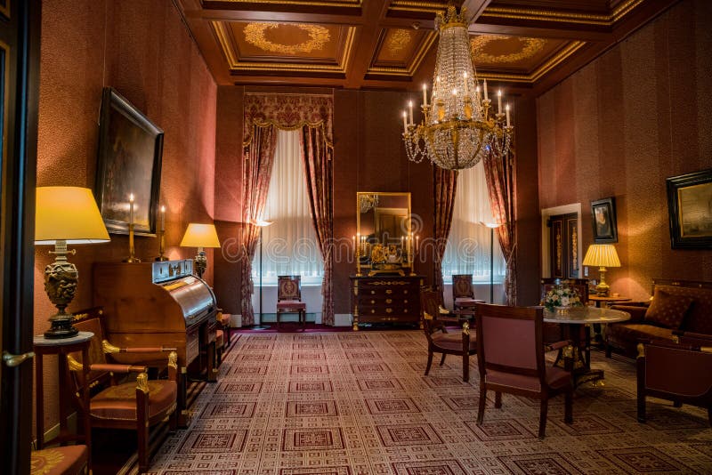 Inre sikt av Royal Palace Amsterdam arkivbilder