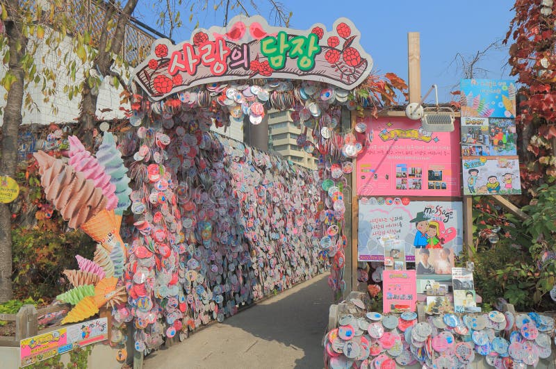 Love plate attached in Insadong shopping street in Seoul South Korea. Love plate attached in Insadong shopping street in Seoul South Korea.