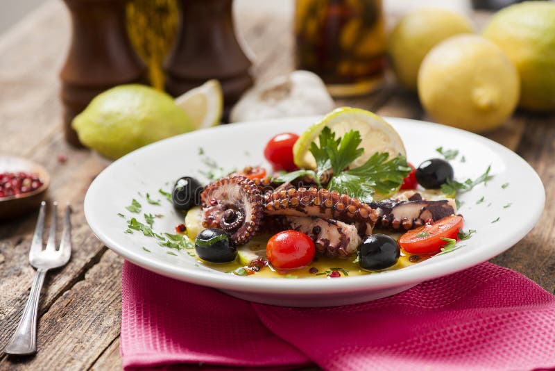 Insalata del polipo immagine stock libera da diritti Insalata del polipo immagine stock libera da diritti