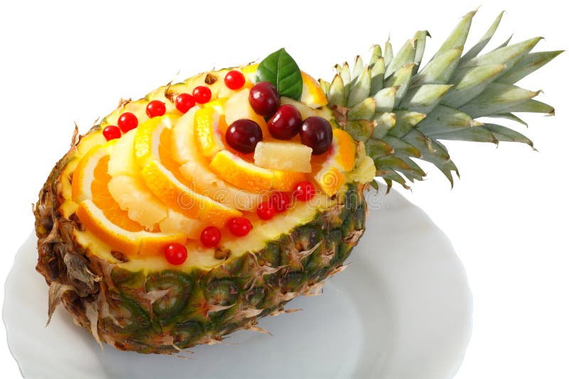 Insalata di frutta in ananas immagine stock libera da diritti Insalata di frutta in ananas immagine stock libera da diritti