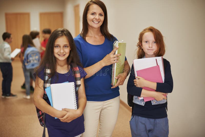 Insegnante con gli allievi fotografia stock libera da diritti