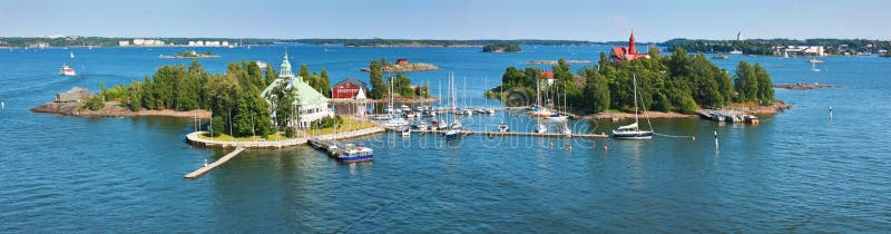 Inseln nähern sich Helsinki in Finnland stockfoto Inseln nähern sich Helsinki in Finnland stockfoto