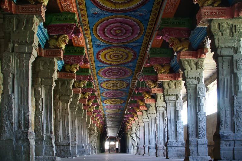 Inside of Meenakshi hindu temple in Madurai