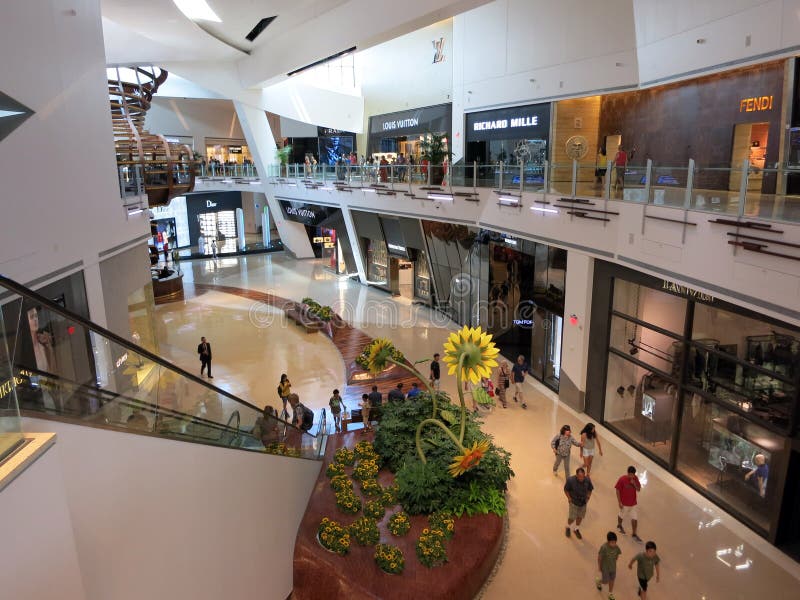 Shopping Mall editorial stock photo. Image of america - 36693338