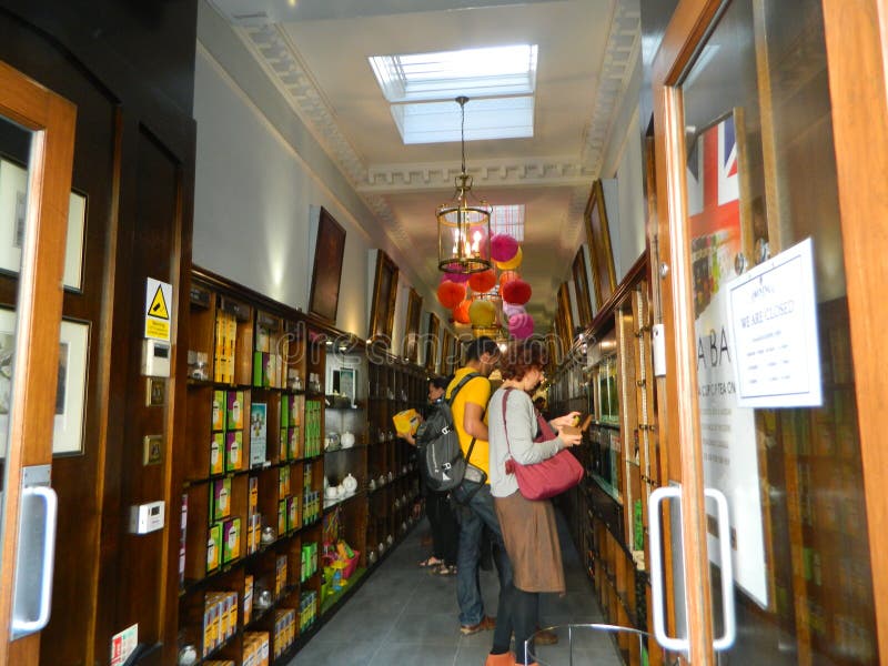 Twinings tea shop, London editorial image. Image of shoppers 33061785