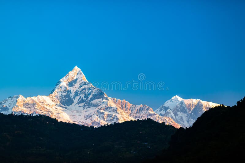 Inspirerande landskap för berg, Himalayas Nepal royaltyfria bilder Inspirerande landskap för berg, Himalayas Nepal royaltyfria bilder