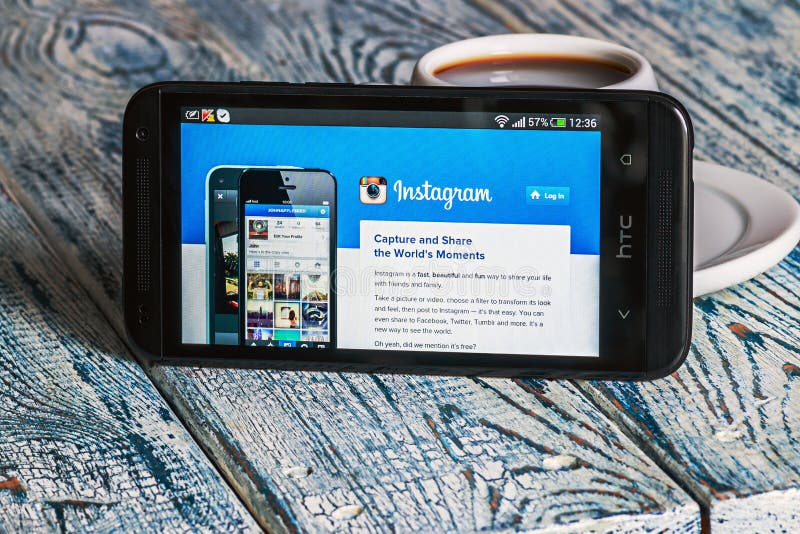 Instagram app otwarty w telefonie komórkowym HTC