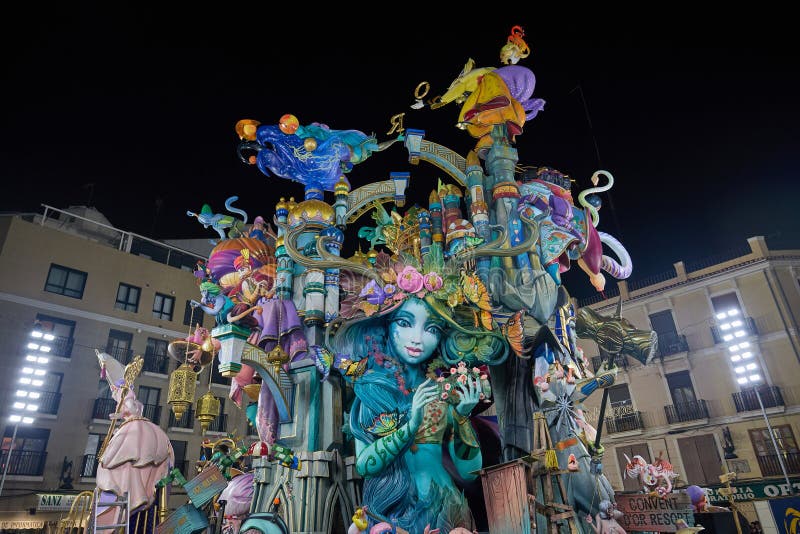 installation-of-the-figure-at-the-fallas-festival-2025-editorial