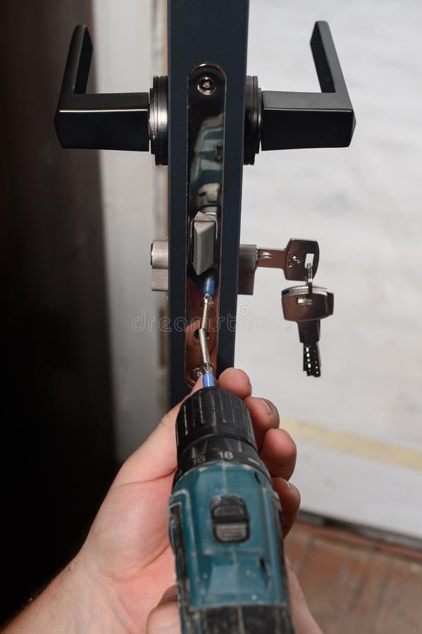 Installation of Lock and Door Handle To Interior Doors, Locksmith Works