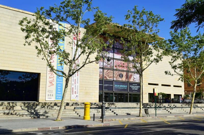 Institut D'Art Modern Valencia (Valencian Instituut Van Moderne Kunst