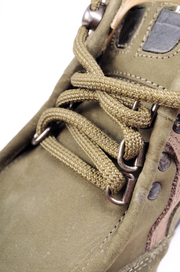 chaussure avec lacet