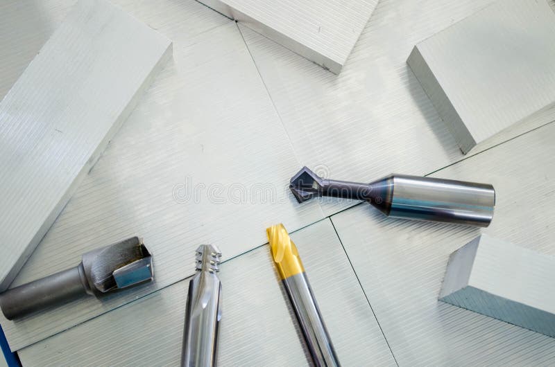 Instrumente industriale de precizie pentru industria metalurgică. tăietori și perforatoare. royalty free stock photos