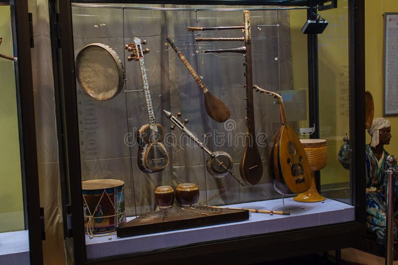 Instrumentos Musicales Antiguos Imagen editorial Imagen de soprano