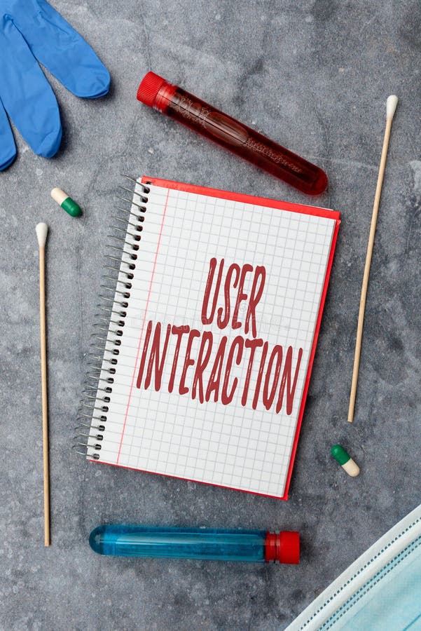 Interazione utente visualizzazione concettuale. concetto di Internet il canale tra la scrittura umana e quella informatica immagini stock libere da diritti