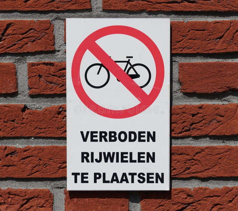 panneau interdit stationnement bicyclettes