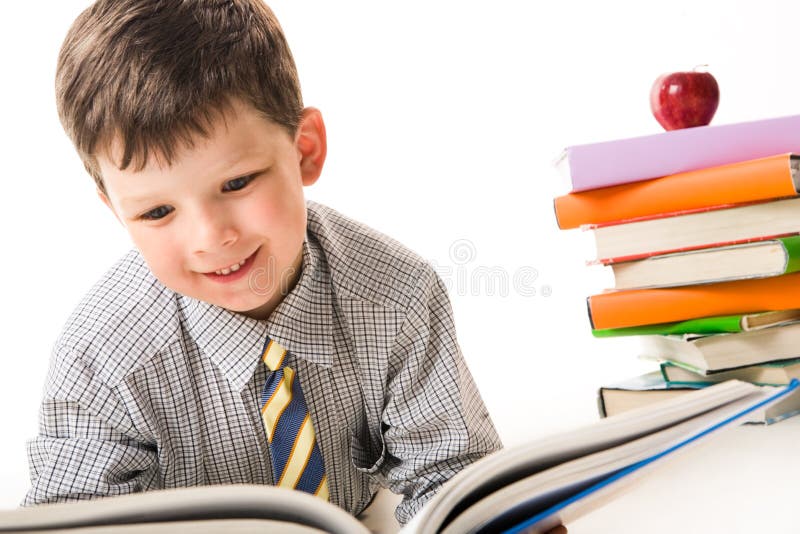 Lesen Sie das Buch stockbild. Bild von leute, literatur - 10435957