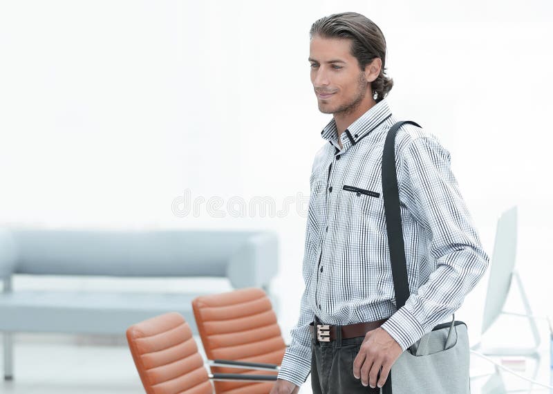 Interface gestionnaire se tenant dans le bureau image stock Interface gestionnaire se tenant dans le bureau image stock
