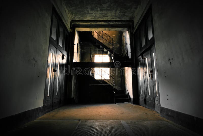 Interior abandonado del edificio industrial imagen de archivo libre de regalías Interior abandonado del edificio industrial imagen de archivo libre de regalías