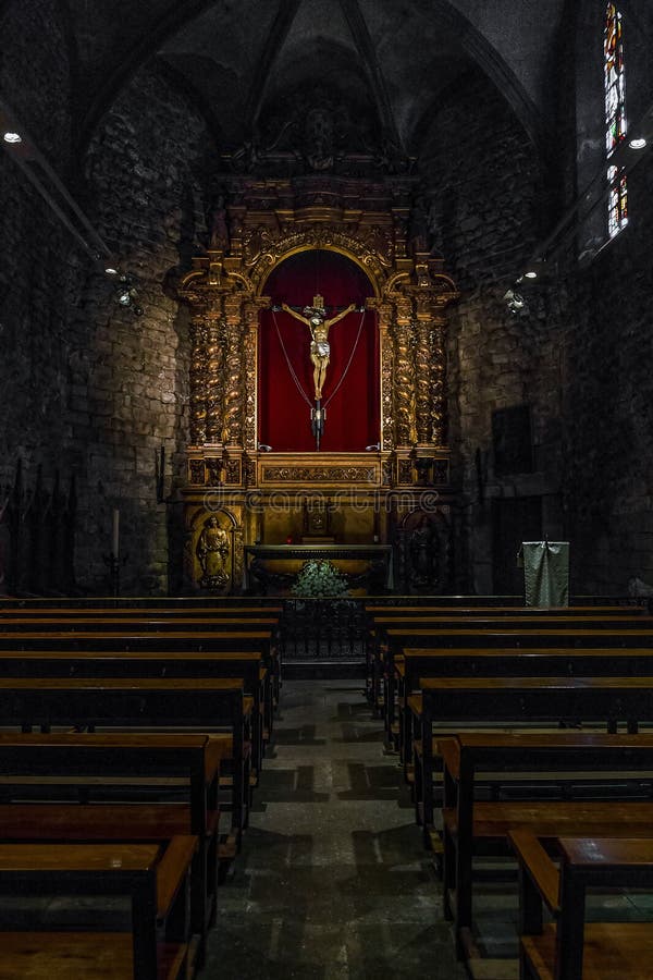 Interior of the Basilica of Santa Maria Del Pi, Barcelona Editorial ...