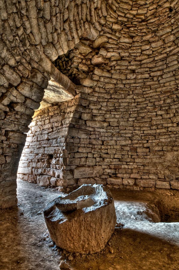 Interior of Mycenaean 'bee-hive' burial chamber, Greece. Interior of Mycenaean 'bee-hive' burial chamber, Greece