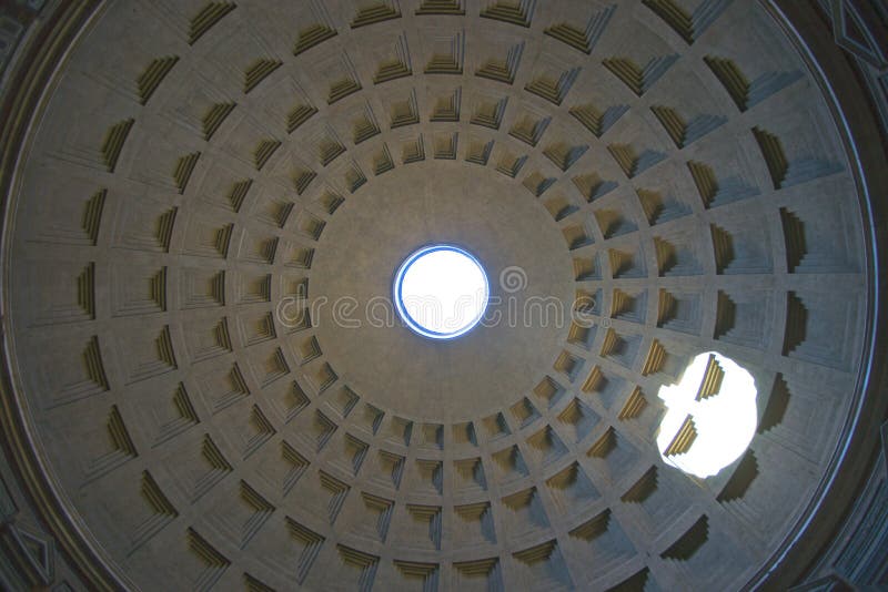 Tragaluz Abovedado Fotos De Stock - Descarga 25 Fotos Libres de Derechos