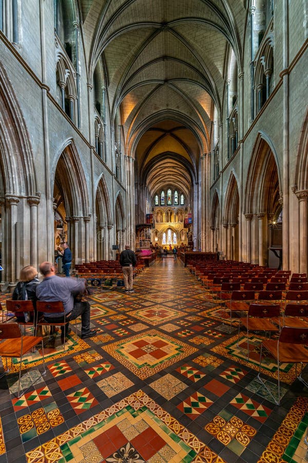 Interior De La Catedral De San Patricio En Dublín, Irlanda Fotografía  editorial - Imagen de arco, pueda: 149224367