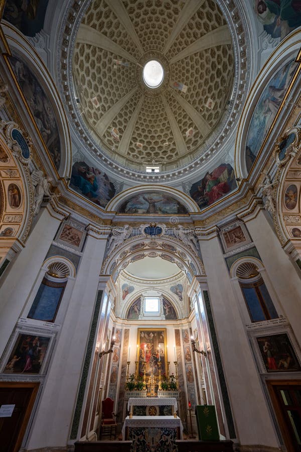 Interior de la Iglesia de San Francisco - Asís, Italia foto de archivo libre de regalías