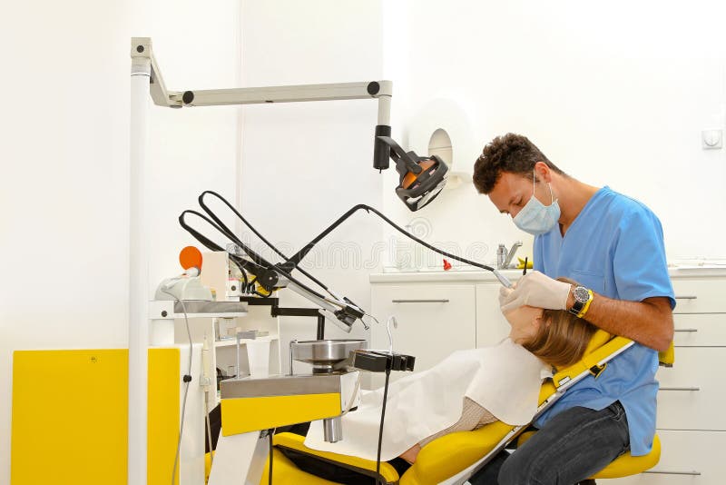 Lugar De Trabajo Del Dentista Foto de archivo Imagen de medicina