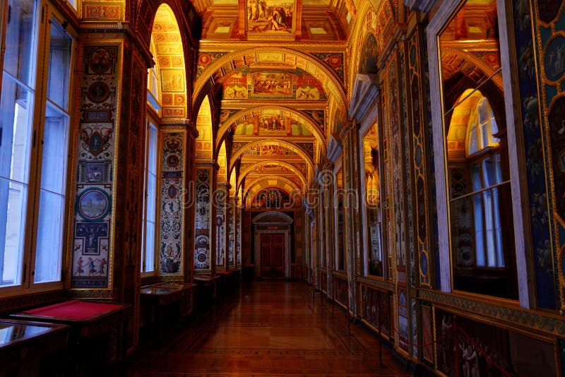 Interior de Raphael Loggias do palácio do inverno do eremitério do estado fotos de stock