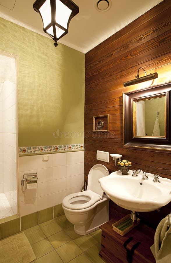 Interior de uma casa de banho imagens de stock
