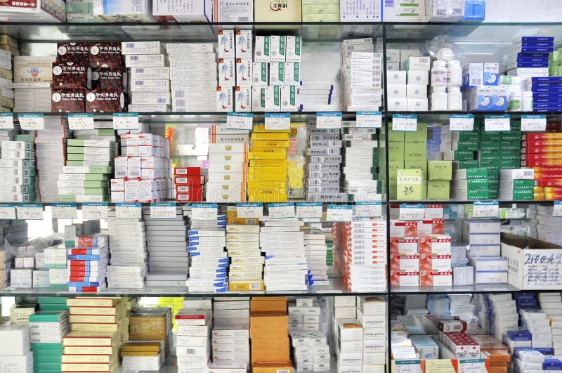 Interior de una farmacia imágenes de archivo libres de regalías