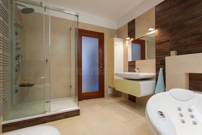 Interior do banheiro moderno fotografia de stock royalty free Interior do banheiro moderno fotografia de stock royalty free
