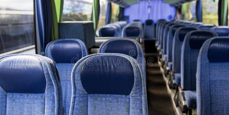 Interior de autocarro de viagem imagens de stock royalty free