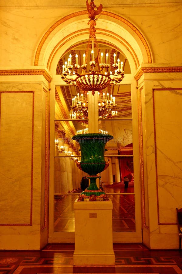 Interior do palácio do inverno do eremitério do estado foto de stock