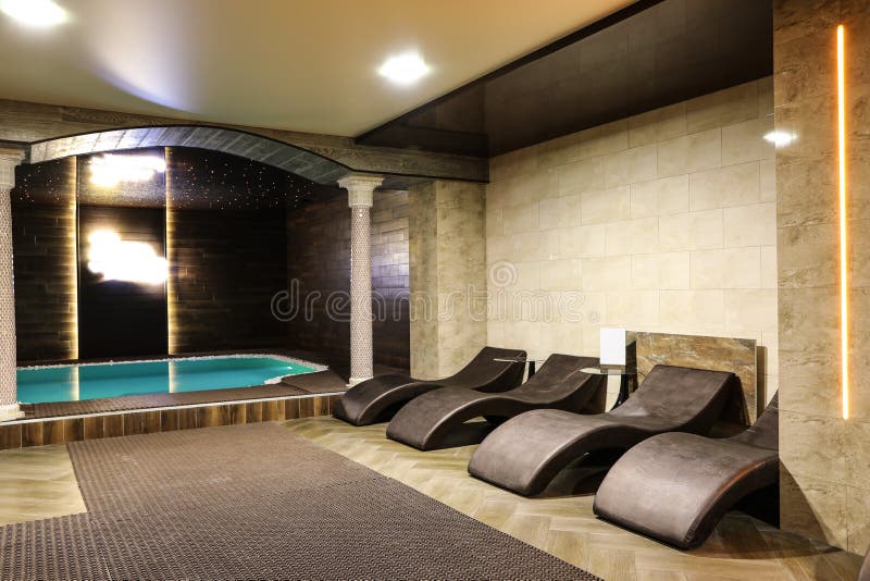 Interior do salão luxuoso do centro dos termas fotos de stock Interior do salão luxuoso do centro dos termas fotos de stock