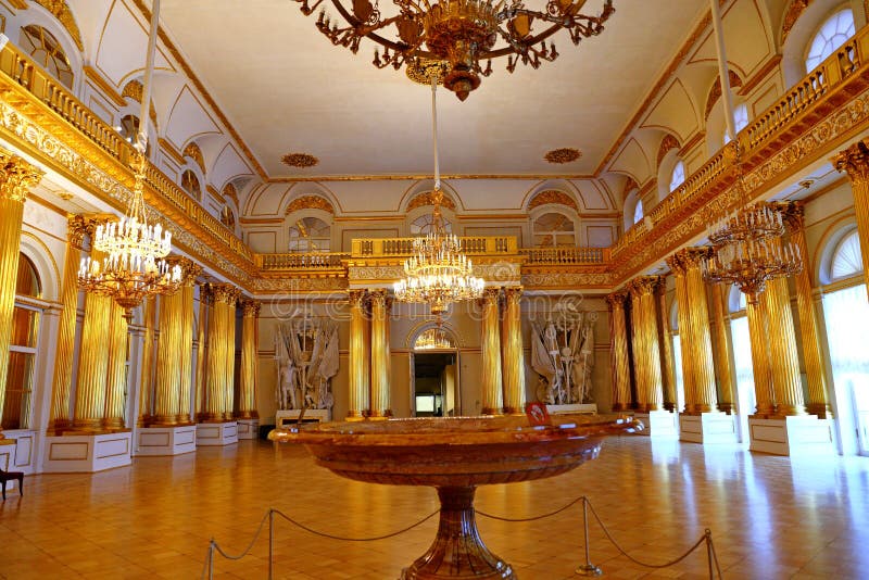 Interior heráldico de Salão do palácio do inverno do eremitério do estado foto de stock