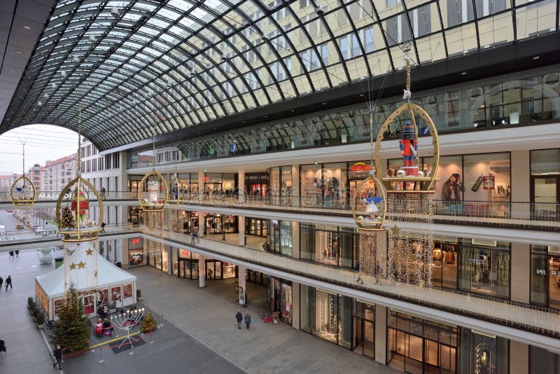Interior View Of The New Mall Of Berlin Shopping Centre 编辑类库存图片 图片 包括