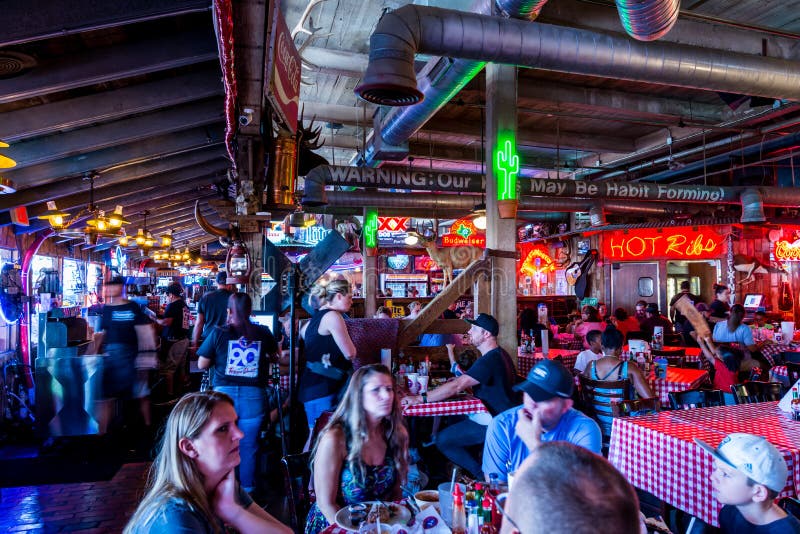 Interiori di un ristorante a Fort Worth Stockyards, un quartiere storico che si trova a Fort Worth, Texas, Stati Uniti fotografia stock Interiori di un ristorante a Fort Worth Stockyards, un quartiere storico che si trova a Fort Worth, Texas, Stati Uniti fotografia stock