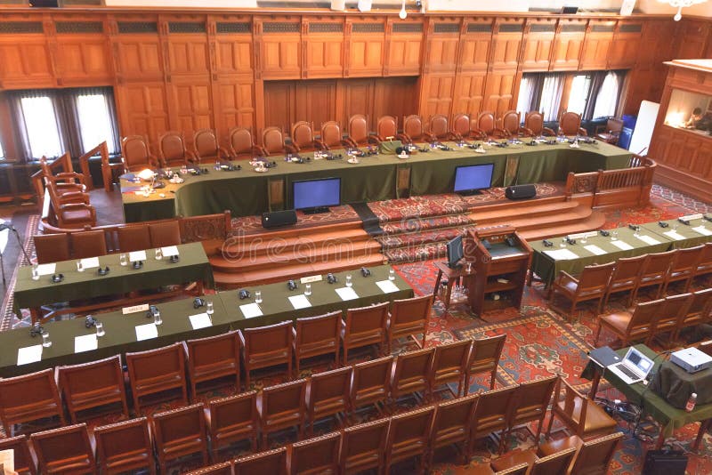 Internationaal Hof dat Grote Zaal van Rechtvaardigheid hoort royalty-vrije stock foto Internationaal Hof dat Grote Zaal van Rechtvaardigheid hoort royalty-vrije stock foto