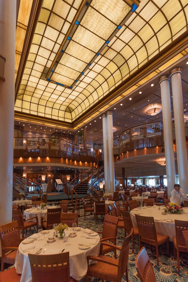 INTERNATIONAL WATERS - Feb 2, 2012: the Britannia Restaurant on the QM2 ...