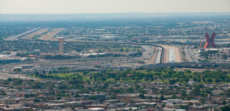 Internationell gräns i El Paso arkivfoton Internationell gräns i El Paso arkivfoton