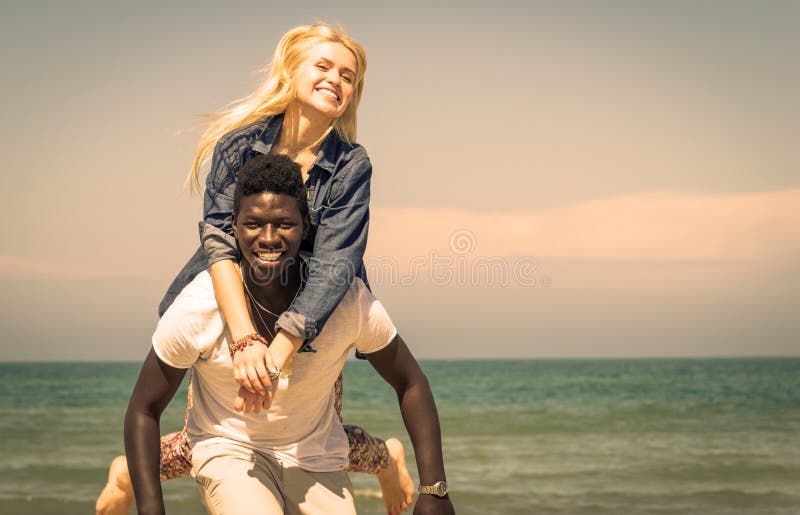 Interracial paar stock foto Interracial paar stock foto