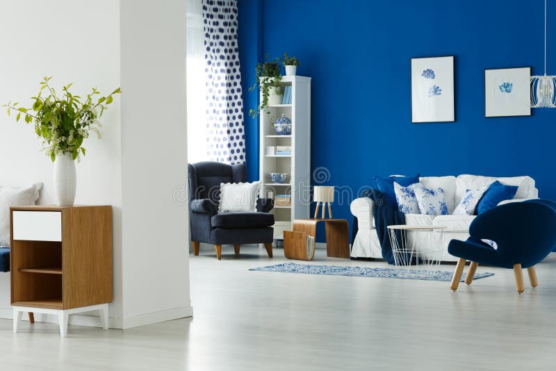 Intérieur bleu et blanc photos libres de droits Intérieur bleu et blanc photos libres de droits