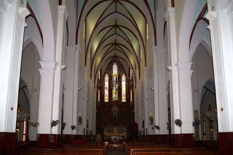 Intérieur de la cathédrale catholique antique de St Joseph Hanoï, Vietnam photographie stock Intérieur de la cathédrale catholique antique de St Joseph Hanoï, Vietnam photographie stock