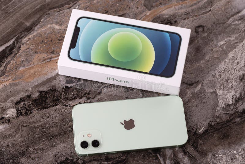 Iphone 12在大理石表面呈绿色 苹果新款智能手机编辑类库存照片 图片包括有移动 现有量