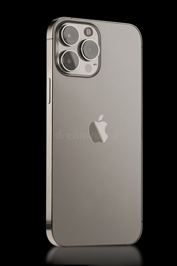 Iphone 13 pro max hi-res stock photography and images - Alamy