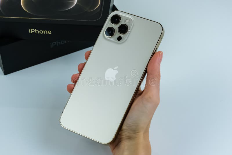 Iphone 12 Pro Max Gold In Customer Hands Editorial Image Image Of Electronic Digital