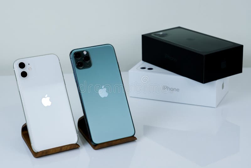 Iphone 11 And Iphone 11 Pro Max In Midnight Green Editorial Stock Photo Image Of Next Cuppertino