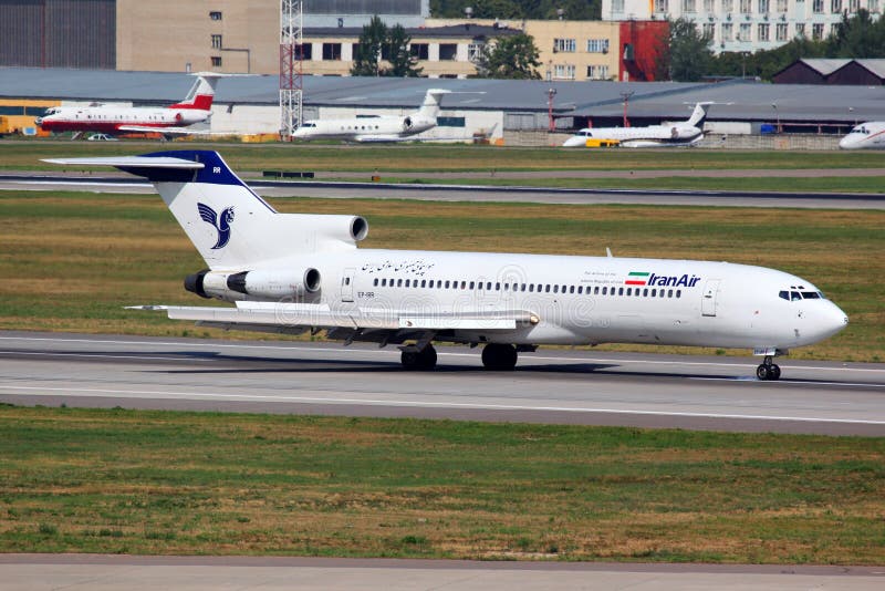 Iran Air Boeing 727 EP-IRR die in internationaal Sheremetyevo landen stock afbeeldingen Iran Air Boeing 727 EP-IRR die in internationaal Sheremetyevo landen stock afbeeldingen